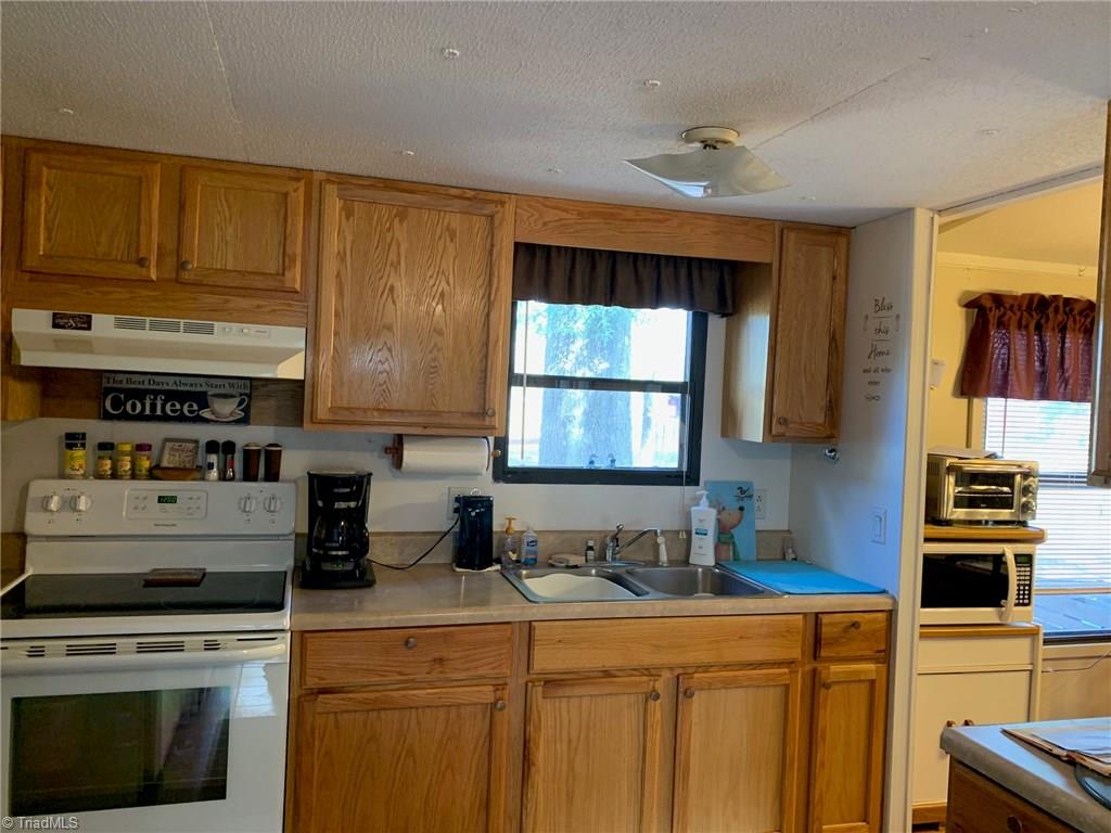 7053 Bennett Road Seagrove, NC 27341 - Photo 10 of 14