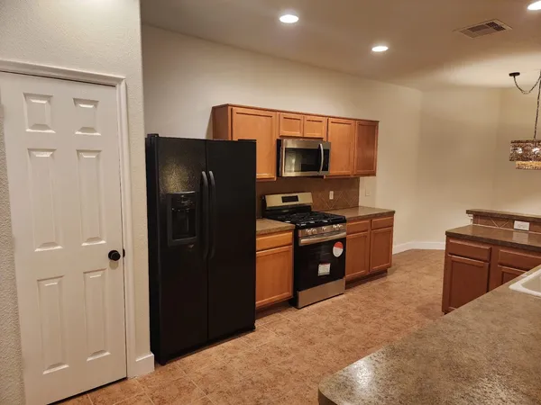 $2,150 | 4519 Woodspring Glen Lane, Houston, TX 77345