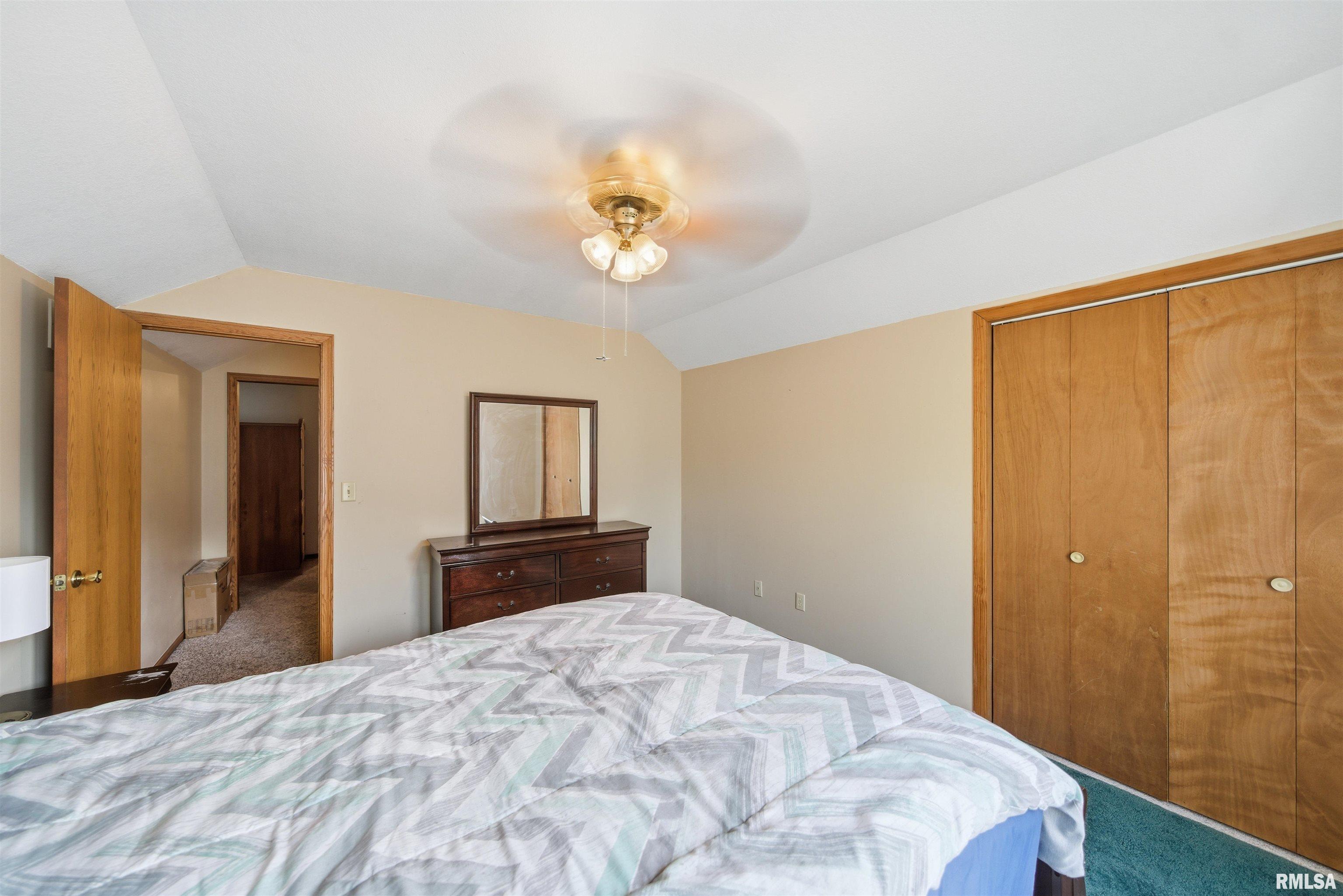 6022 West Ridgecrest Circle Peoria, IL 61615 - Photo 37 of 48 Gallery Image 37