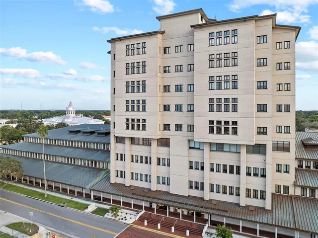 a picture of city view