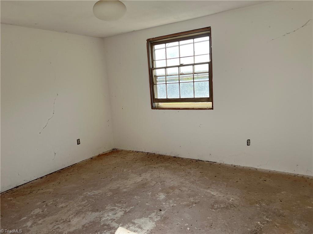 2970 Red Brush Road Mount Airy, NC 27030 - Photo 15 of 23 Gallery Image 15