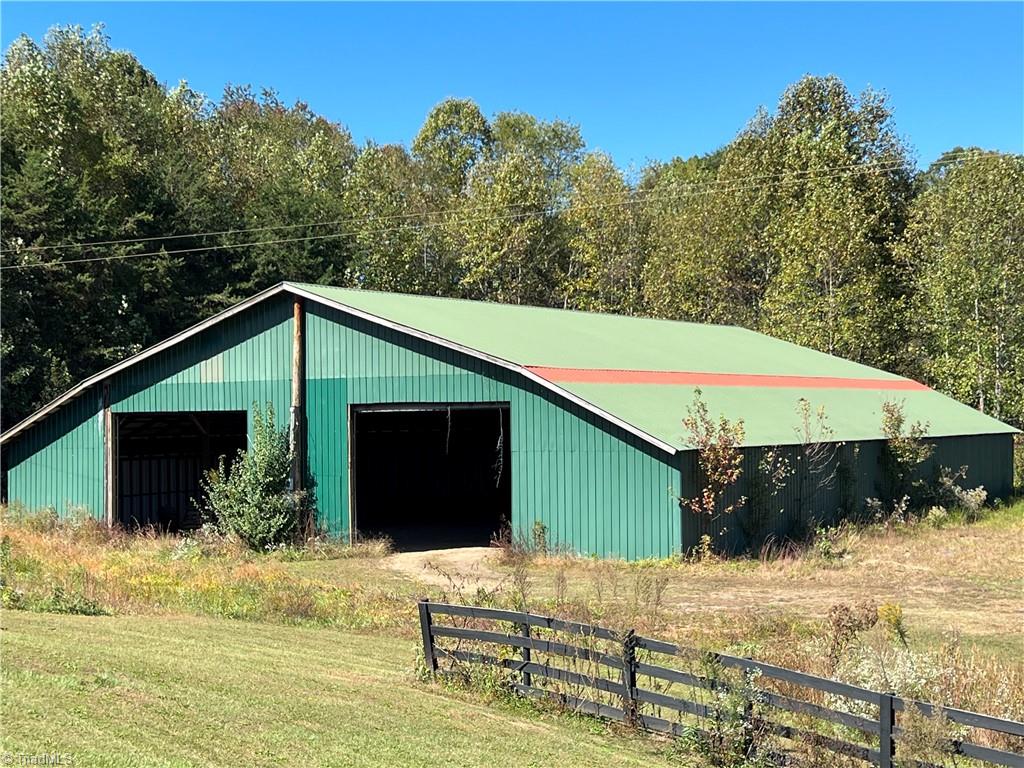 2970 Red Brush Road Mount Airy, NC 27030 - Photo 16 of 23 Gallery Image 16