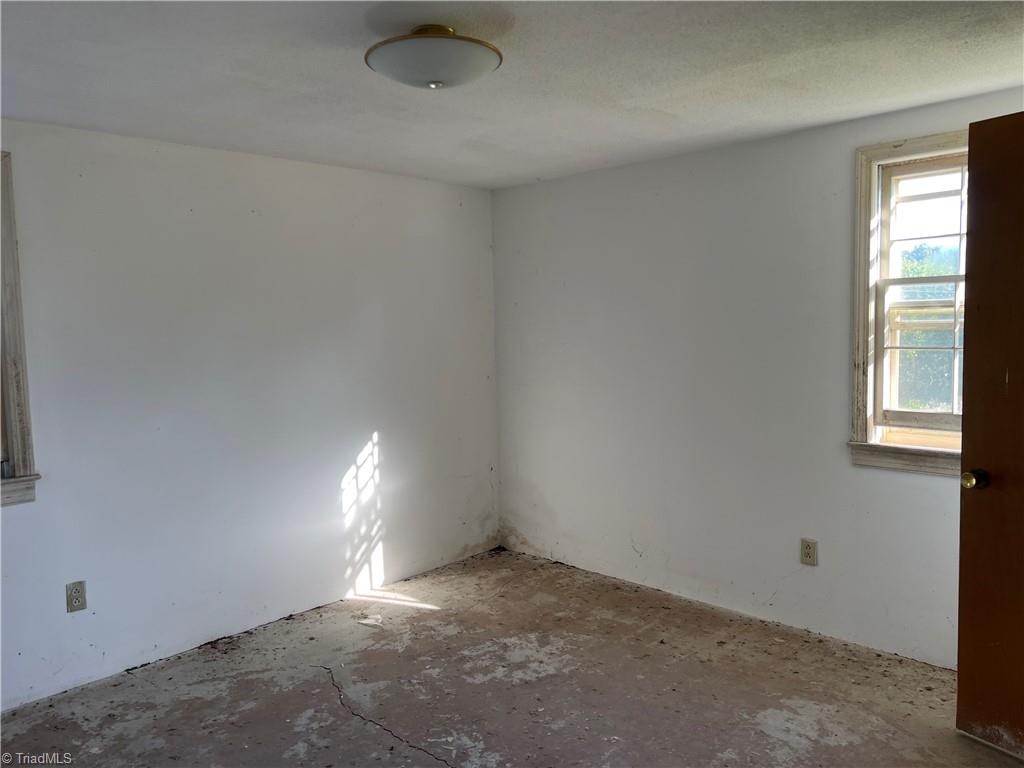 2970 Red Brush Road Mount Airy, NC 27030 - Photo 17 of 23 Gallery Image 17