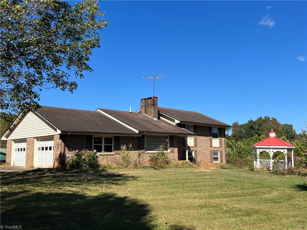 2970 Red Brush Road Mount Airy, NC 27030 - Photo 3 of 23 Gallery Image 3