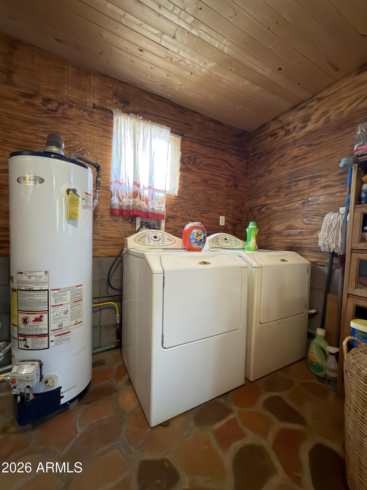 21750 Ranch Road Williams, AZ 86046 - Photo 18 of 47 Indoor Storage Room