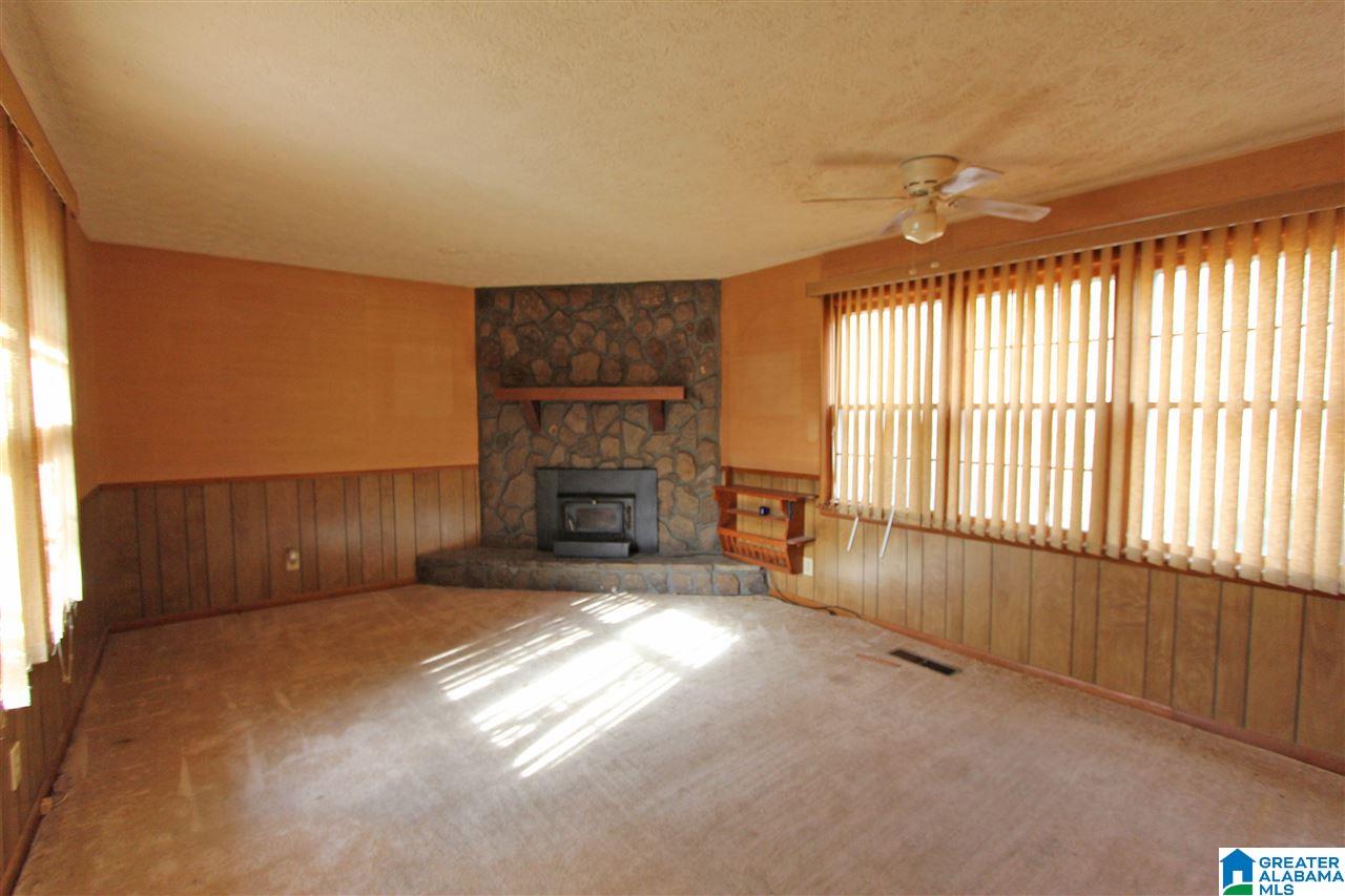 530 Blue Ridge Drive Anniston, AL 36207 - Photo 4 of 39