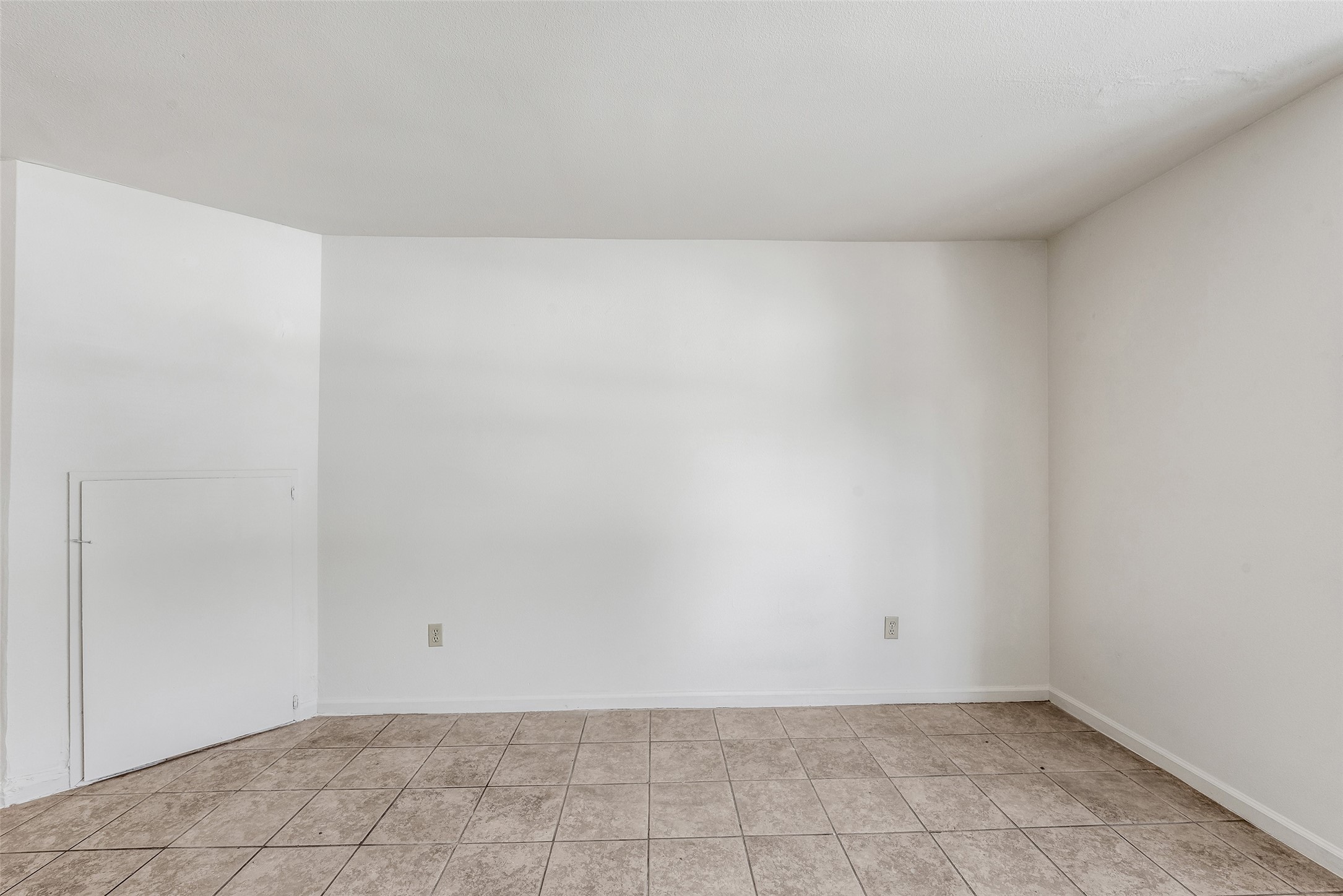 3238 Alabama Street, Unit 2 Houston, TX 77004 - Photo 2 of 15 a view of an empty room
