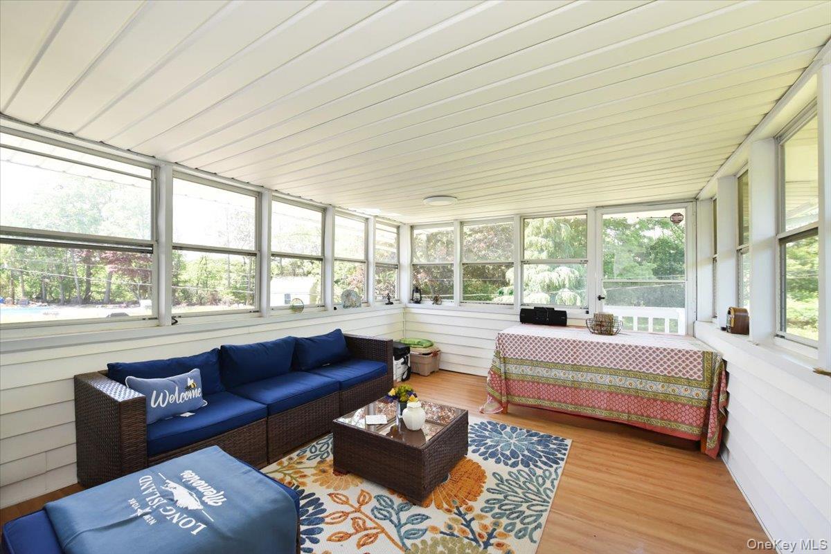 44 Peppermint Road Commack, NY 11725 - Photo 16 of 35