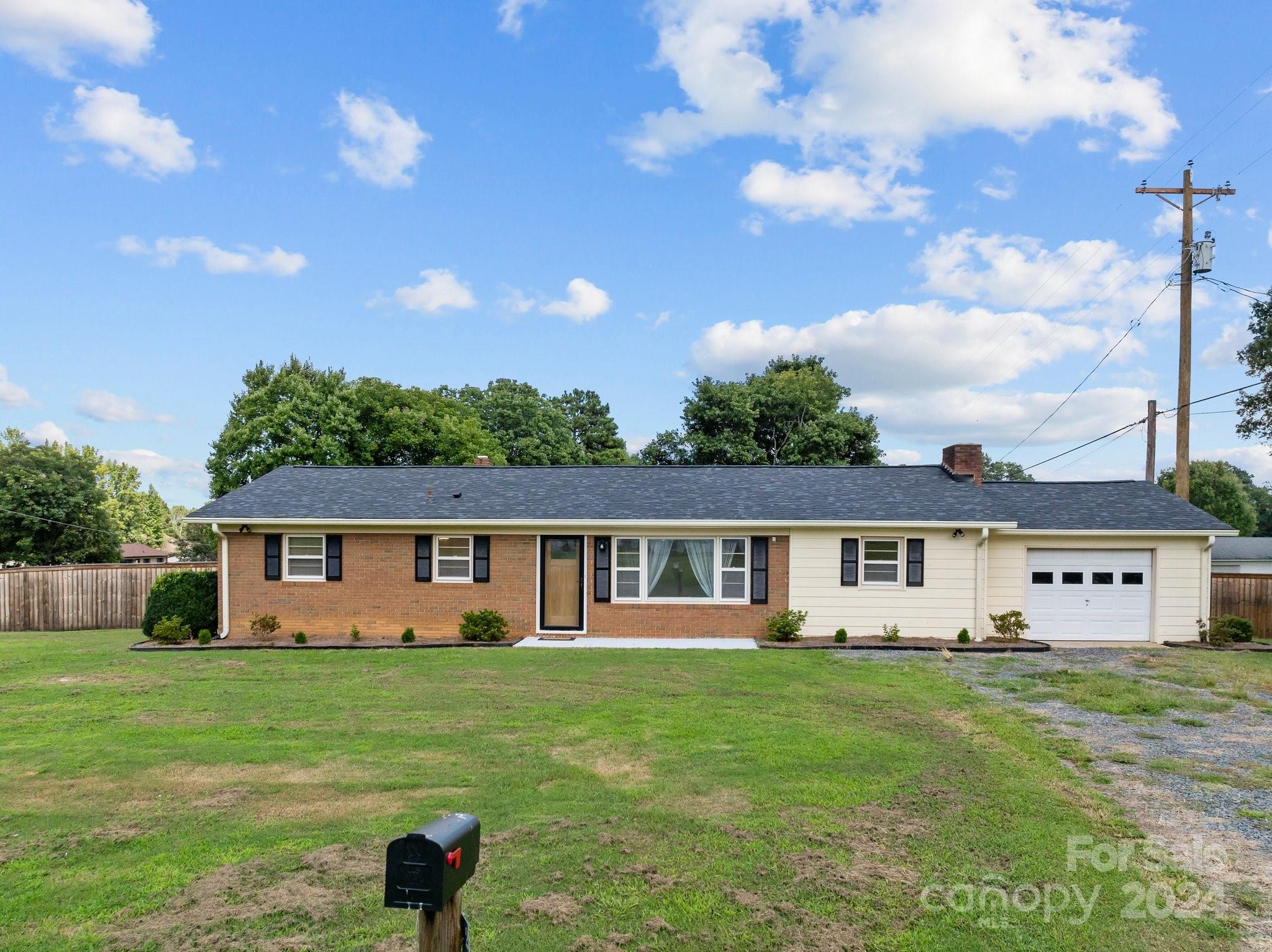 2711 Fowler Road Concord, NC 28025 - Photo 3 of 48 Gallery Image 3