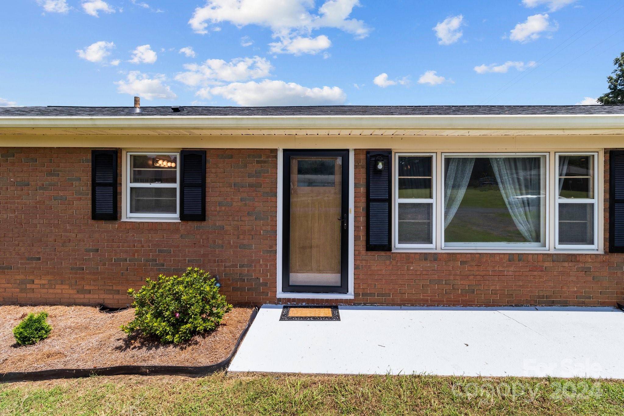2711 Fowler Road Concord, NC 28025 - Photo 4 of 48 Gallery Image 4