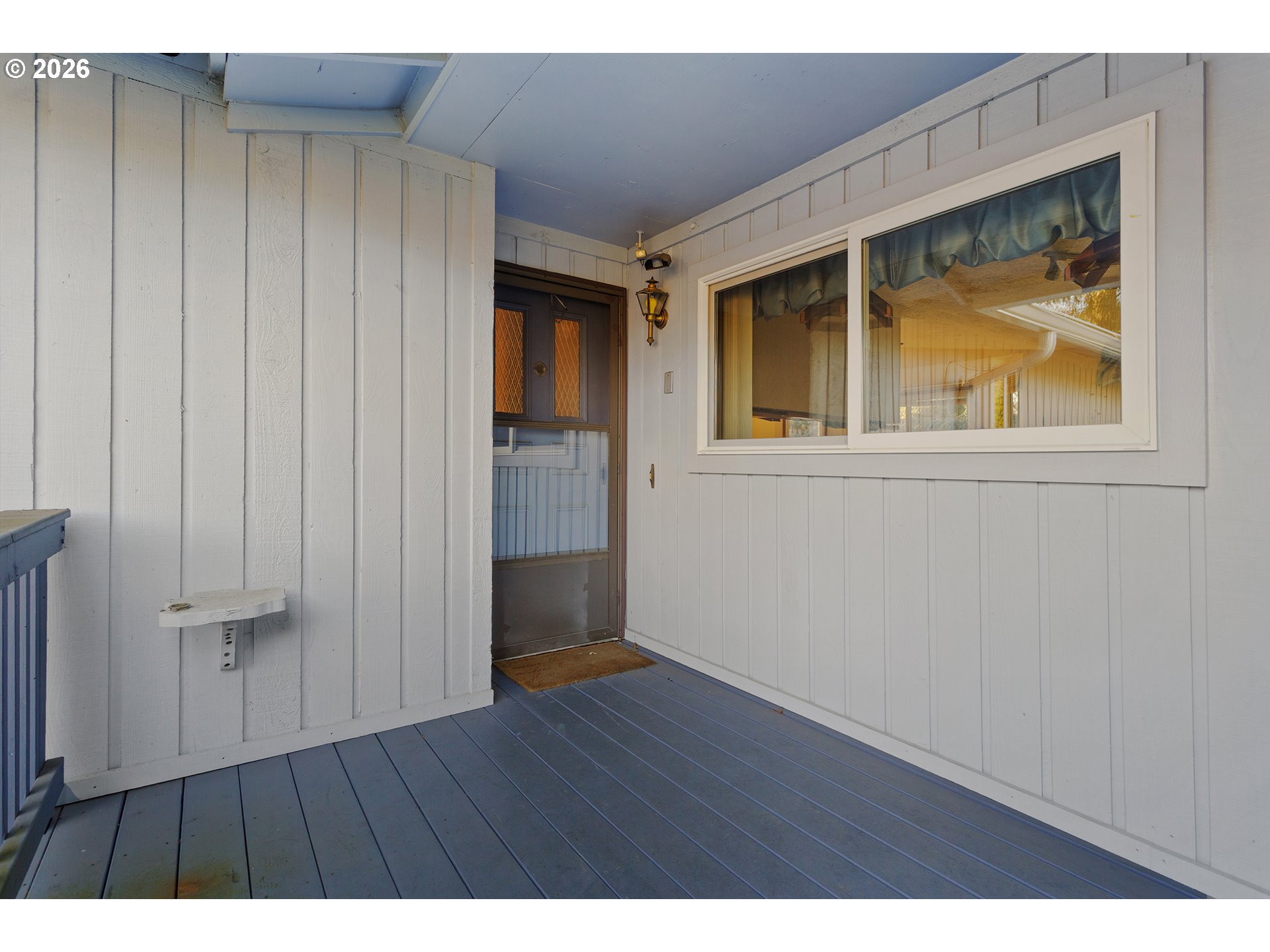 10047 Southwest 25th Avenue Portland, OR 97219 - Photo 2 of 30 Porch
