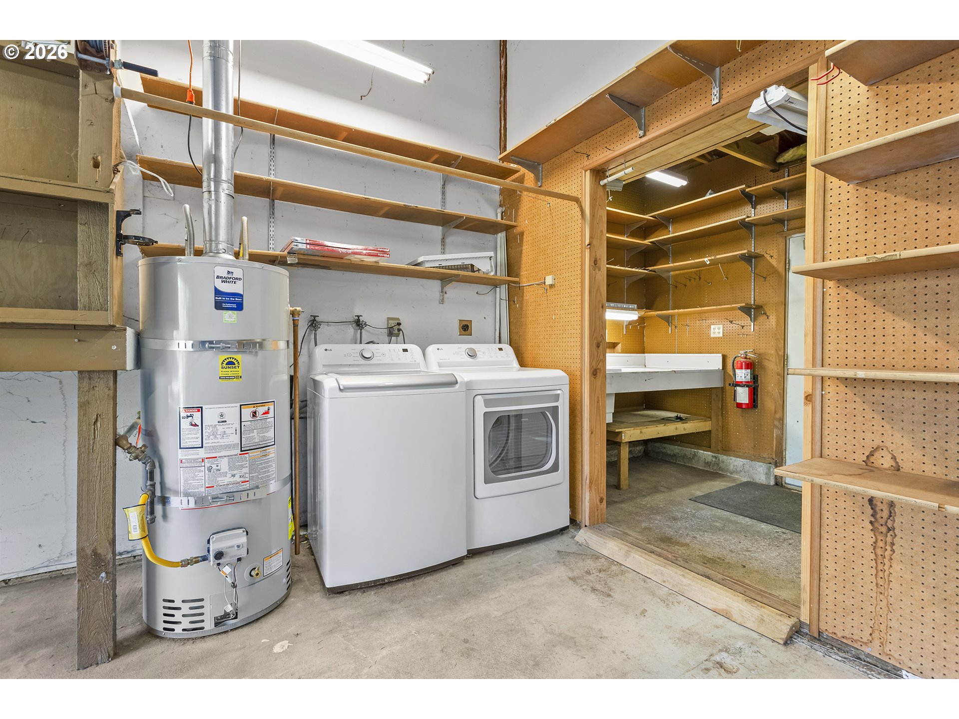 10047 Southwest 25th Avenue Portland, OR 97219 - Photo 27 of 30 Garage