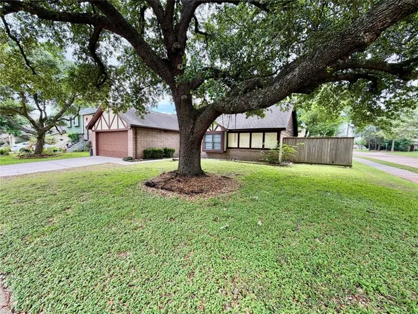$1,780 | 19335 Diversion Drive, Tomball, TX 77375