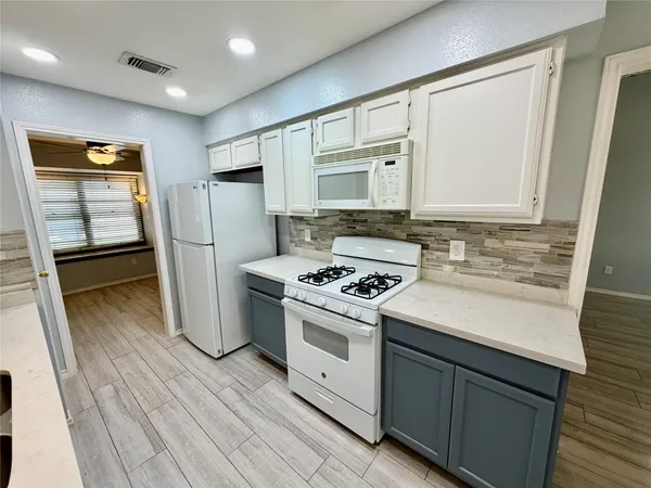 $1,780 | 19335 Diversion Drive, Tomball, TX 77375