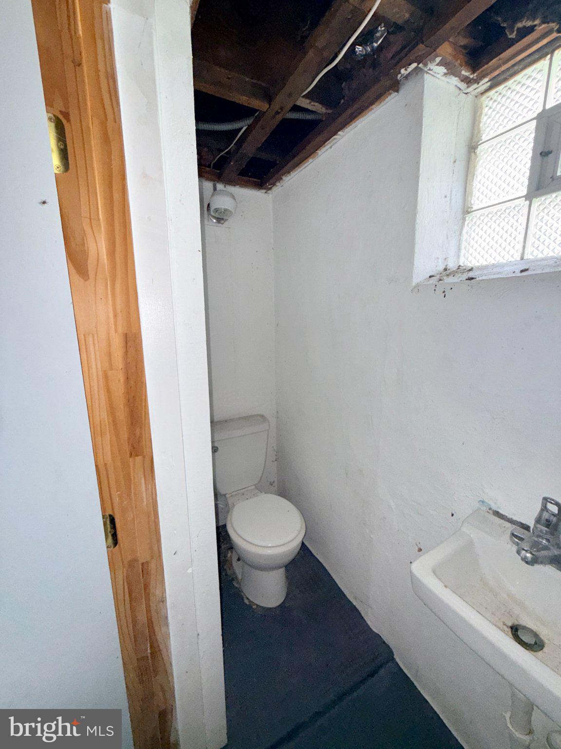 7600 Rising Sun Avenue Philadelphia, PA 19111 - Photo 35 of 36 Compact bathroom with natural light.