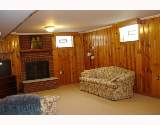 3322 Ivanhoe Road Upper St. Clair, PA 15241 - Photo 15 of 18 Den/Family/Great Room.