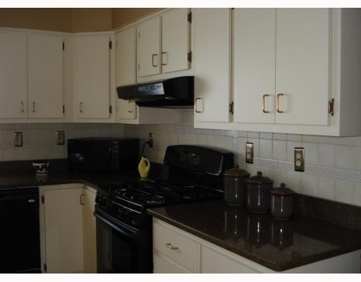 3322 Ivanhoe Road Upper St. Clair, PA 15241 - Photo 6 of 18 Kitchen.