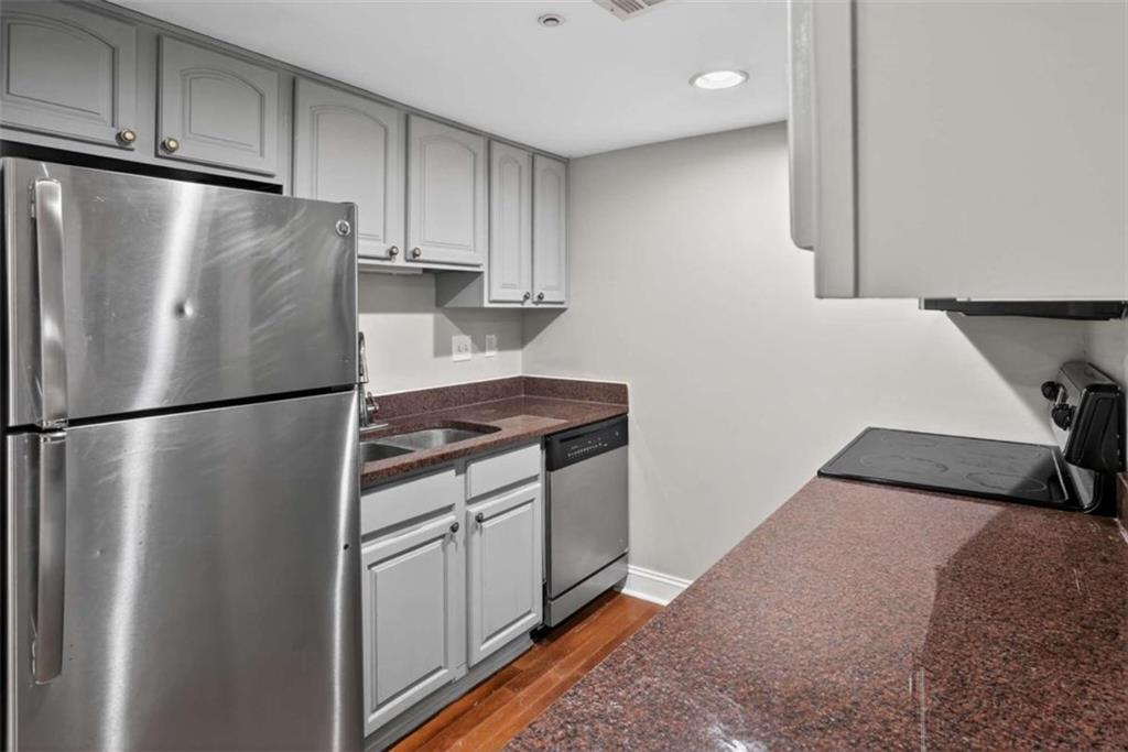 145 Rondak Circle Smyrna, GA 30080 - Photo 14 of 32