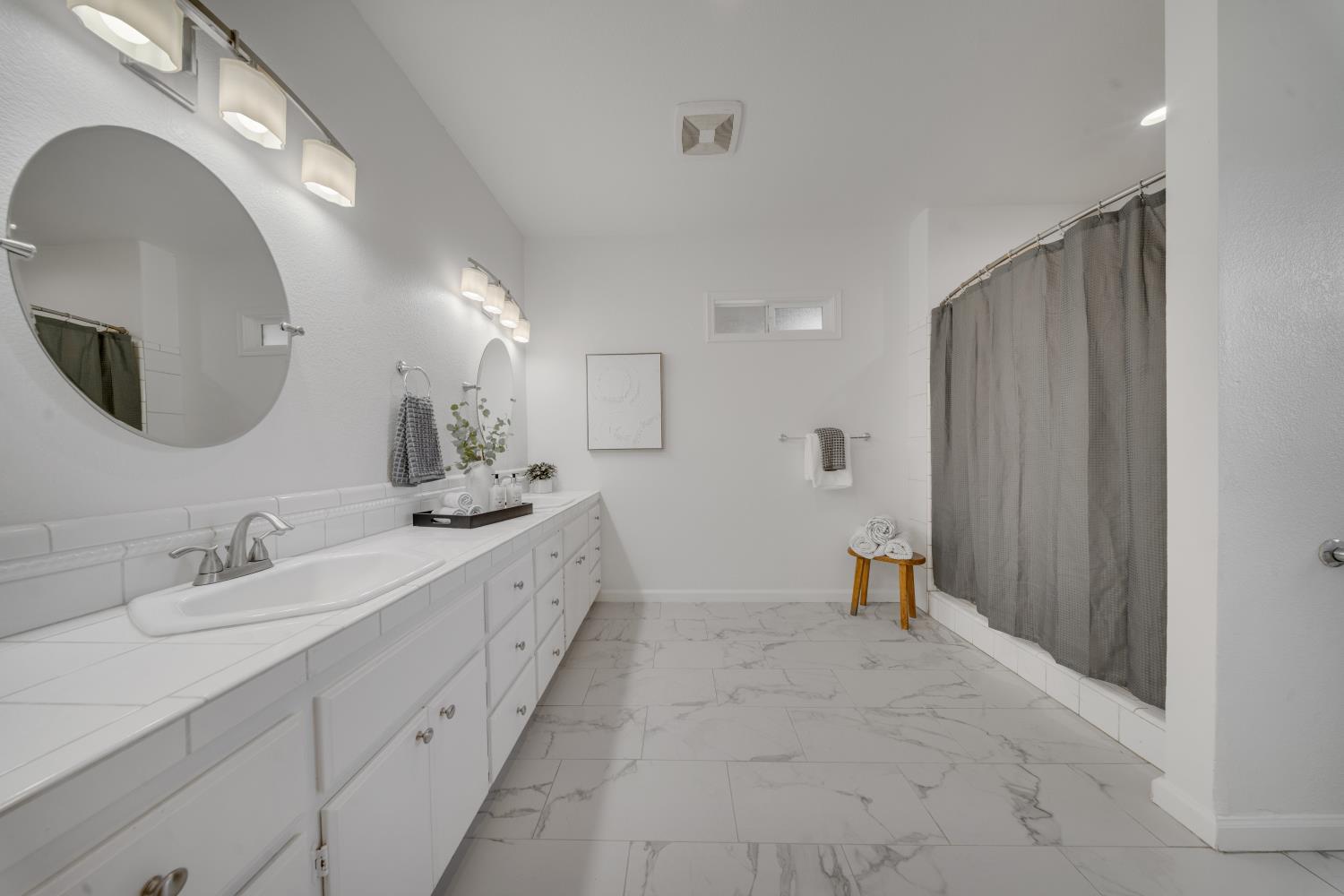 5875 Sycamore Hill Road Newcastle, CA 95658 - Photo 27 of 78 Primary bathroom (1 of 5 bathrooms)