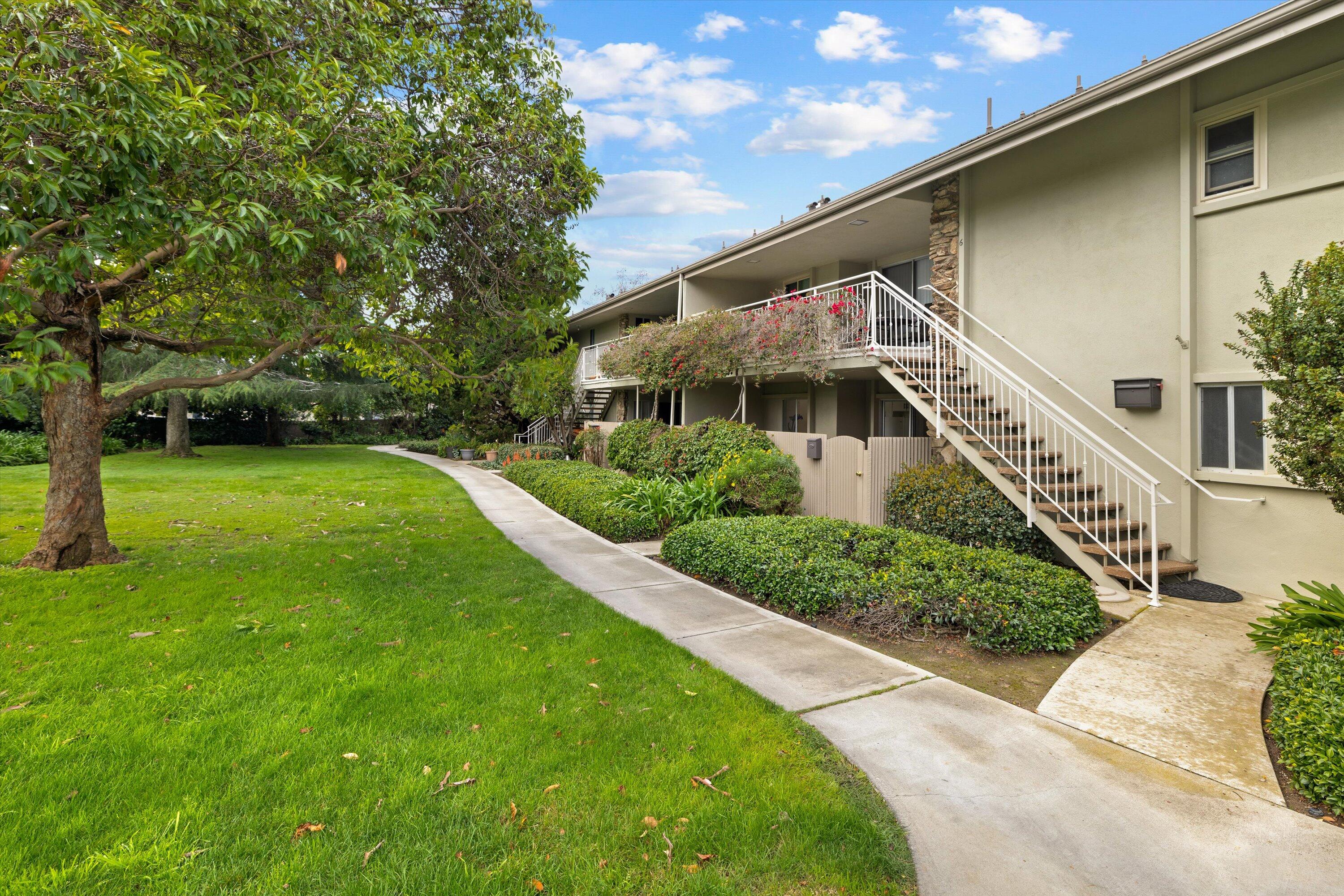 5900 Encina Road, Unit 3 Goleta, CA 93117 - Photo 2 of 40 02-7L5A8645