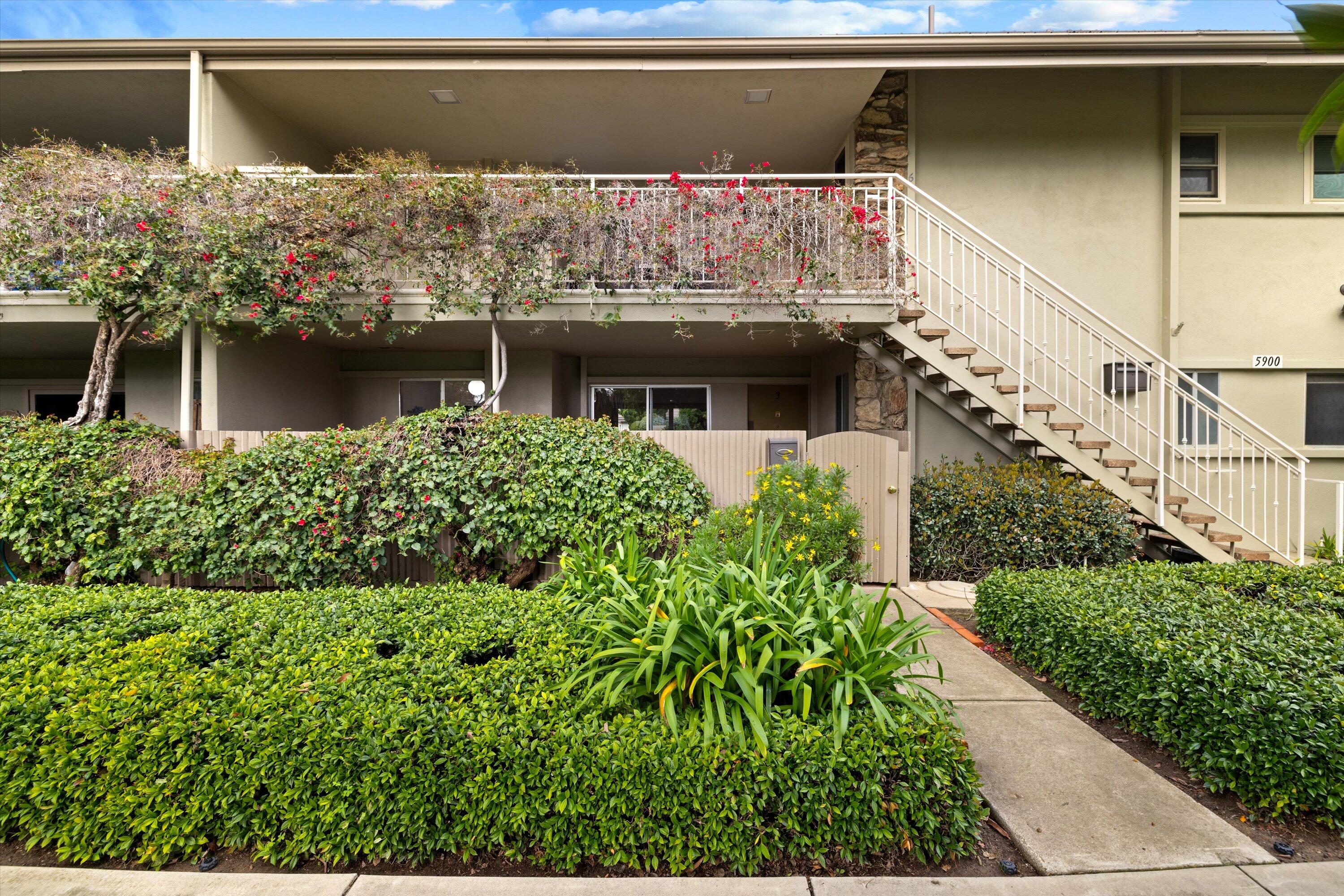 5900 Encina Road, Unit 3 Goleta, CA 93117 - Photo 3 of 40 03-7L5A8650