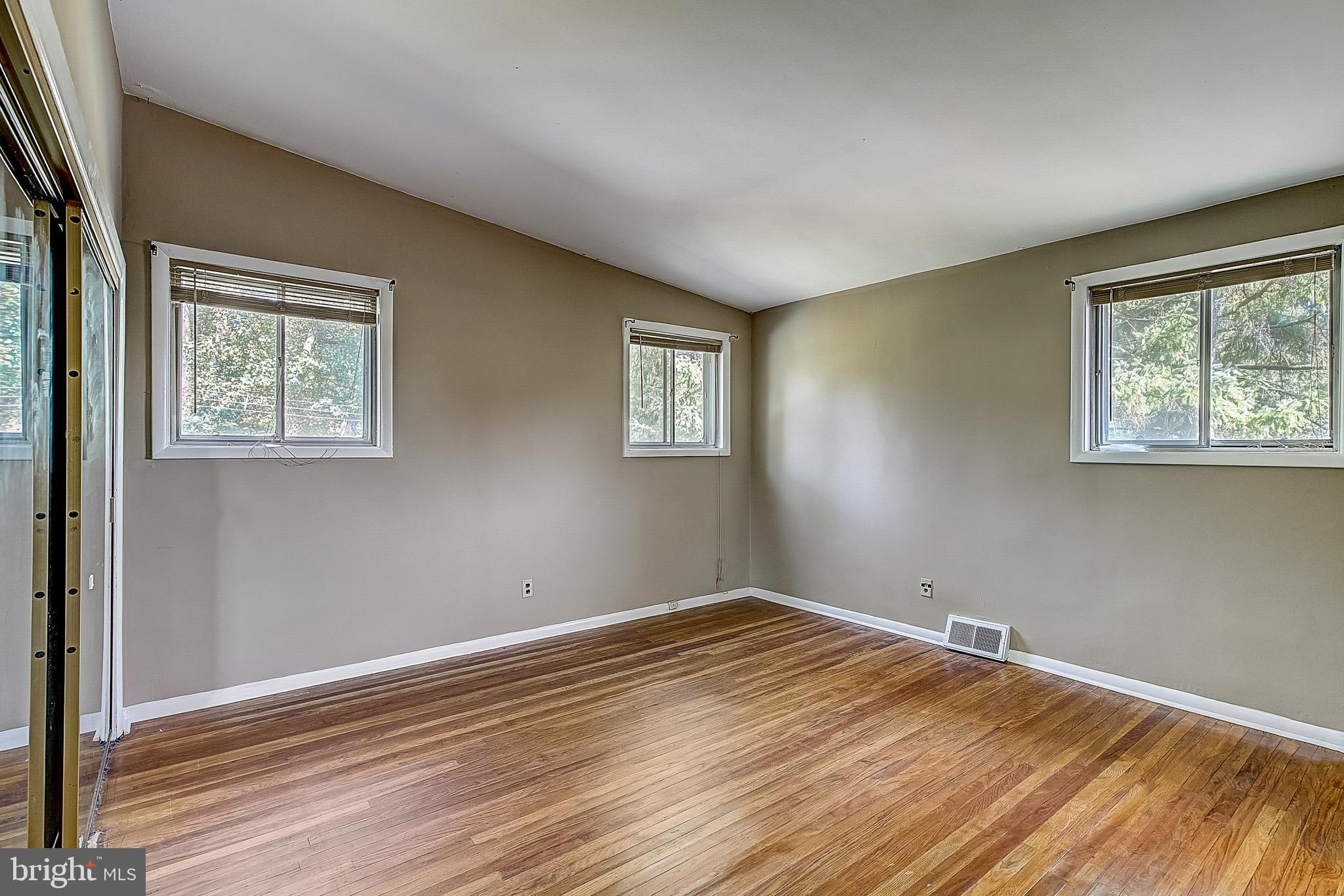 205 Juniper Road Havertown, PA 19083 - Photo 14 of 33 Gallery Image 14