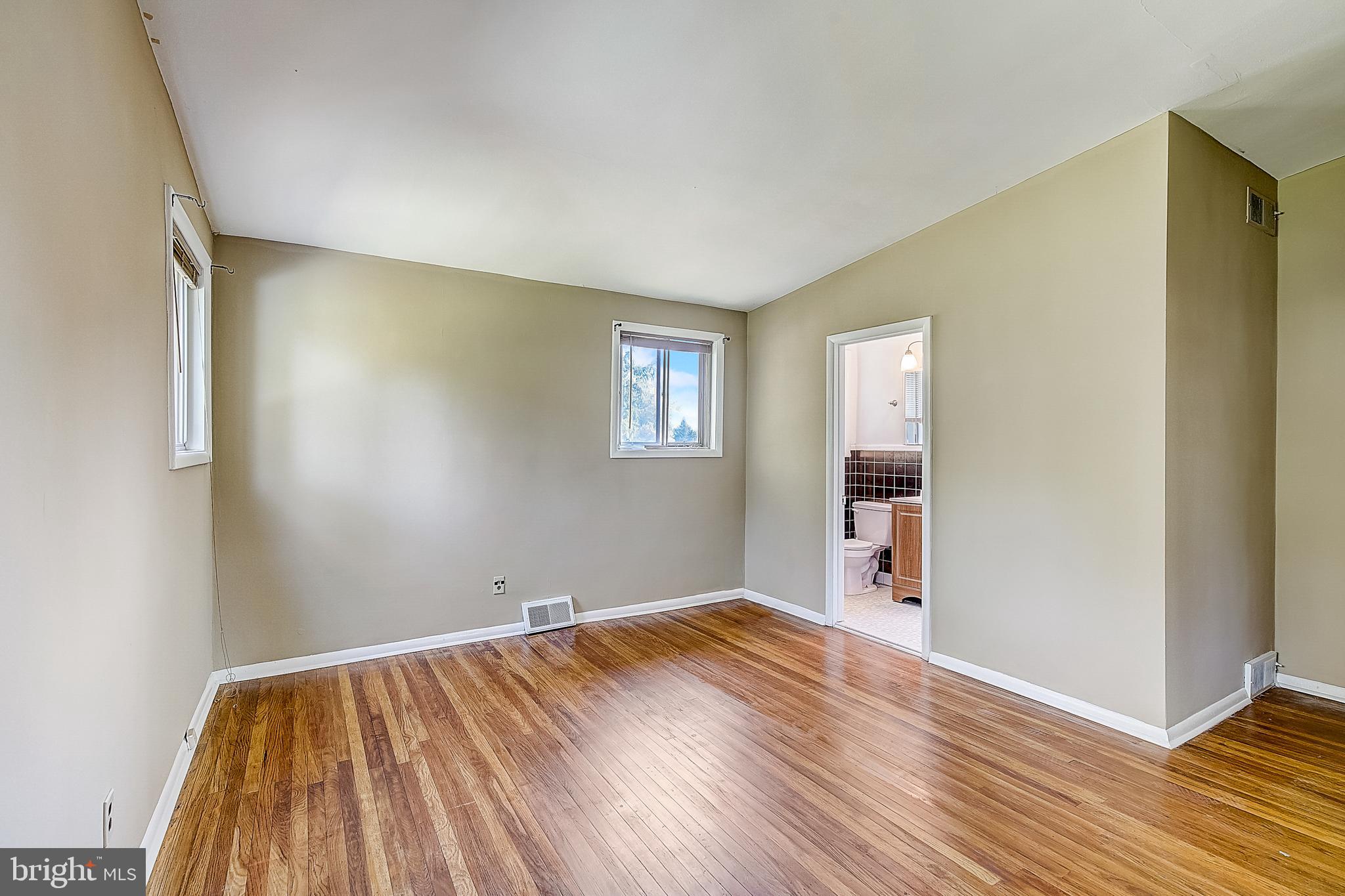 205 Juniper Road Havertown, PA 19083 - Photo 16 of 33 Gallery Image 16