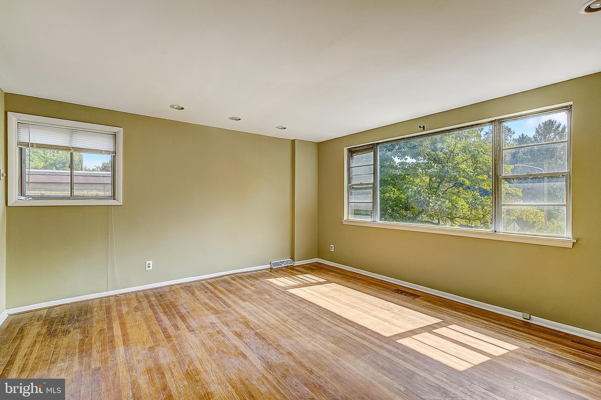 205 Juniper Road Havertown, PA 19083 - Photo 4 of 33 Gallery Image 4