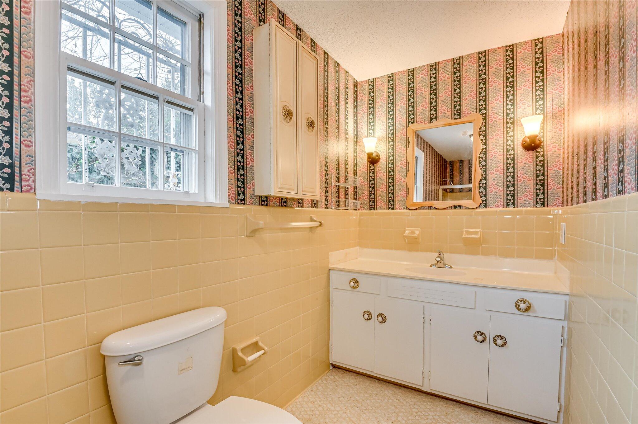 2440 Earl Street Augusta, GA 30904 - Photo 24 of 42 Primary bathroom