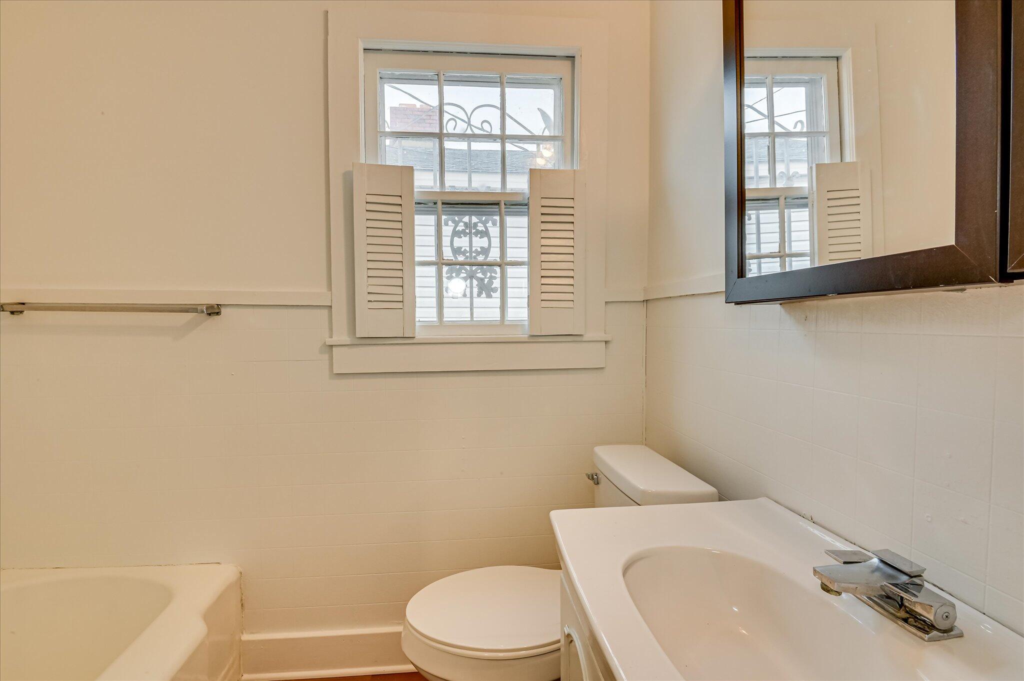 2440 Earl Street Augusta, GA 30904 - Photo 29 of 42 Bathroom #2
