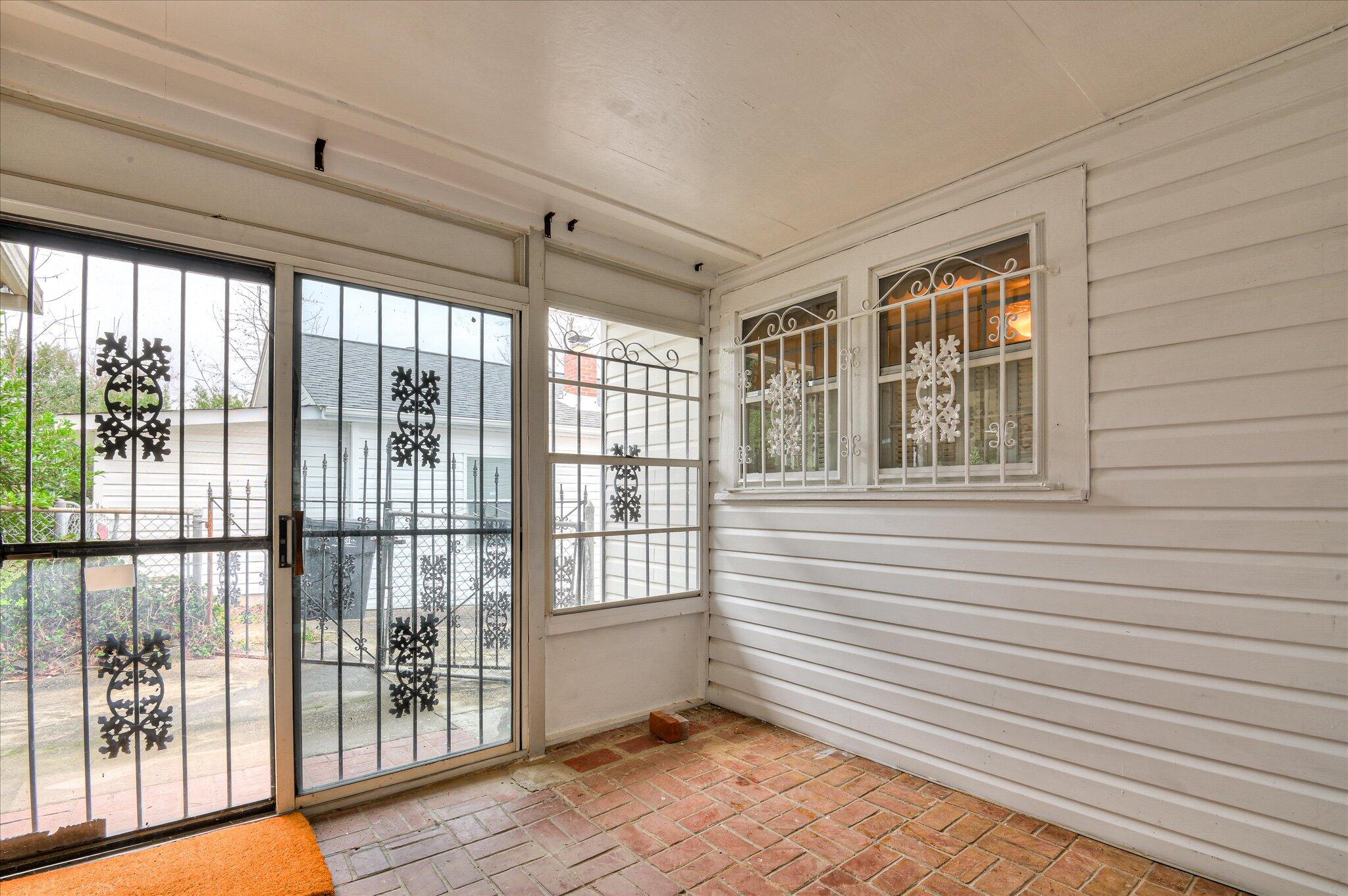 2440 Earl Street Augusta, GA 30904 - Photo 33 of 42 Unheated sunroom