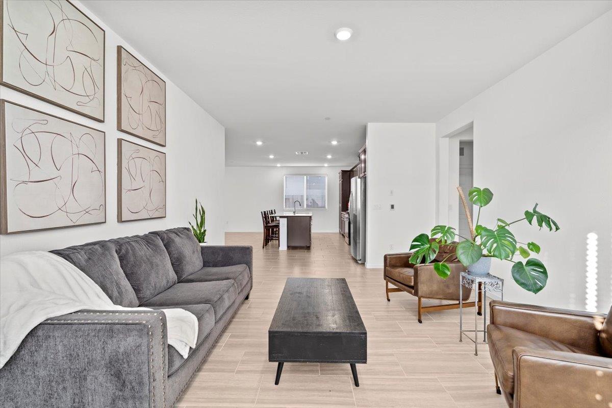 8808 Irondequoit Way Sacramento, CA 95829 - Photo 8 of 28