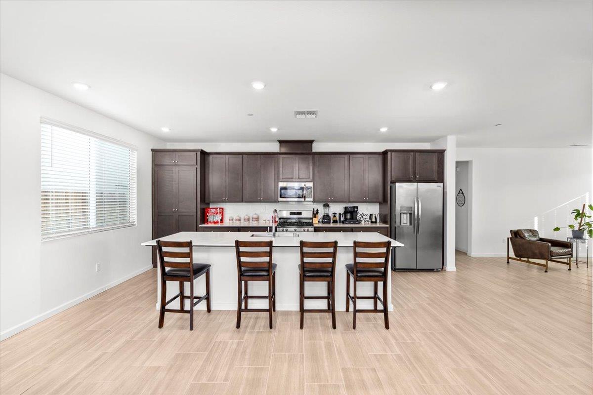 8808 Irondequoit Way Sacramento, CA 95829 - Photo 9 of 28