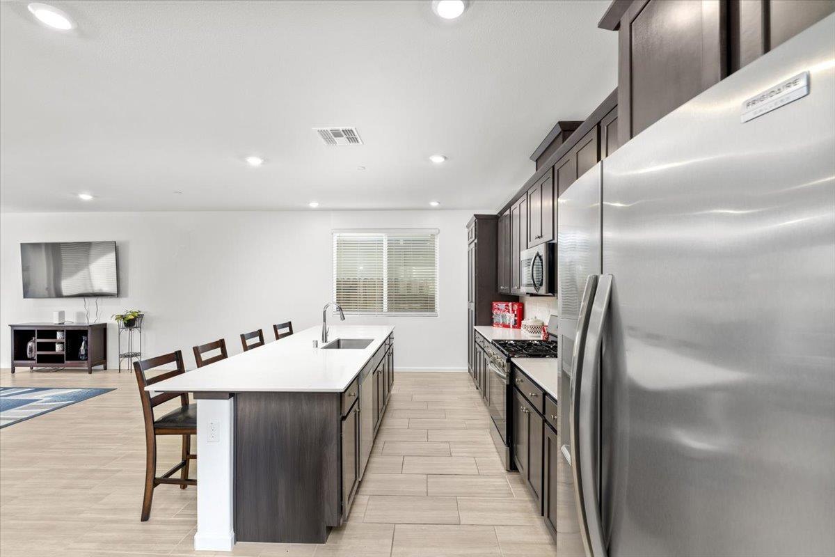 8808 Irondequoit Way Sacramento, CA 95829 - Photo 10 of 28