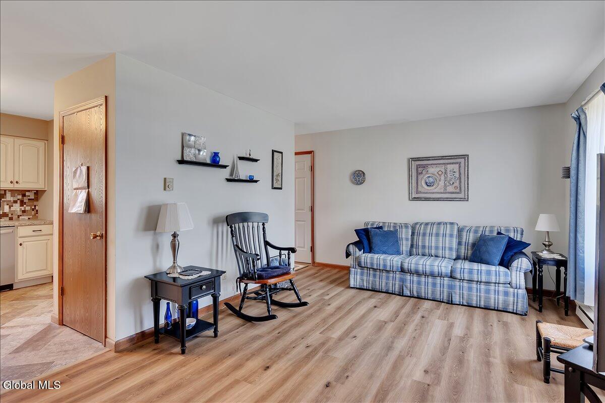 181 Jones Road Wilton, NY 12866 - Photo 7 of 44 07-P1840542