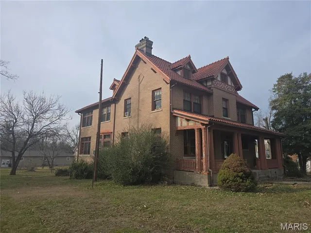 $184,900 | 232 South Walnut Street, Dexter, MO 63841