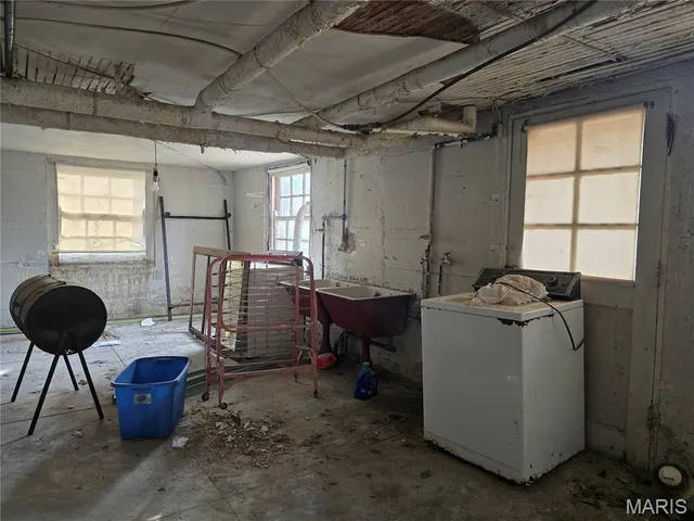 $184,900 | 232 South Walnut Street, Dexter, MO 63841