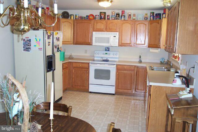 33 Newville Road Elizabethtown, PA 17022 - Photo 3 of 6 Gallery Image 3