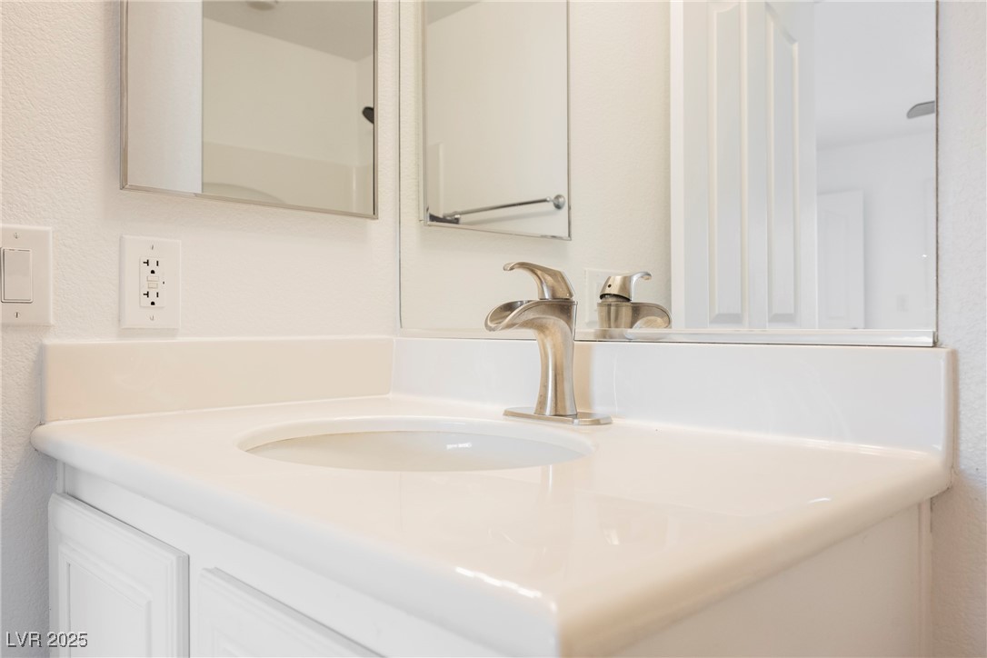 1161 Gecko Road Henderson, NV 89002 - Photo 36 of 54 Bathroom featuring vanity