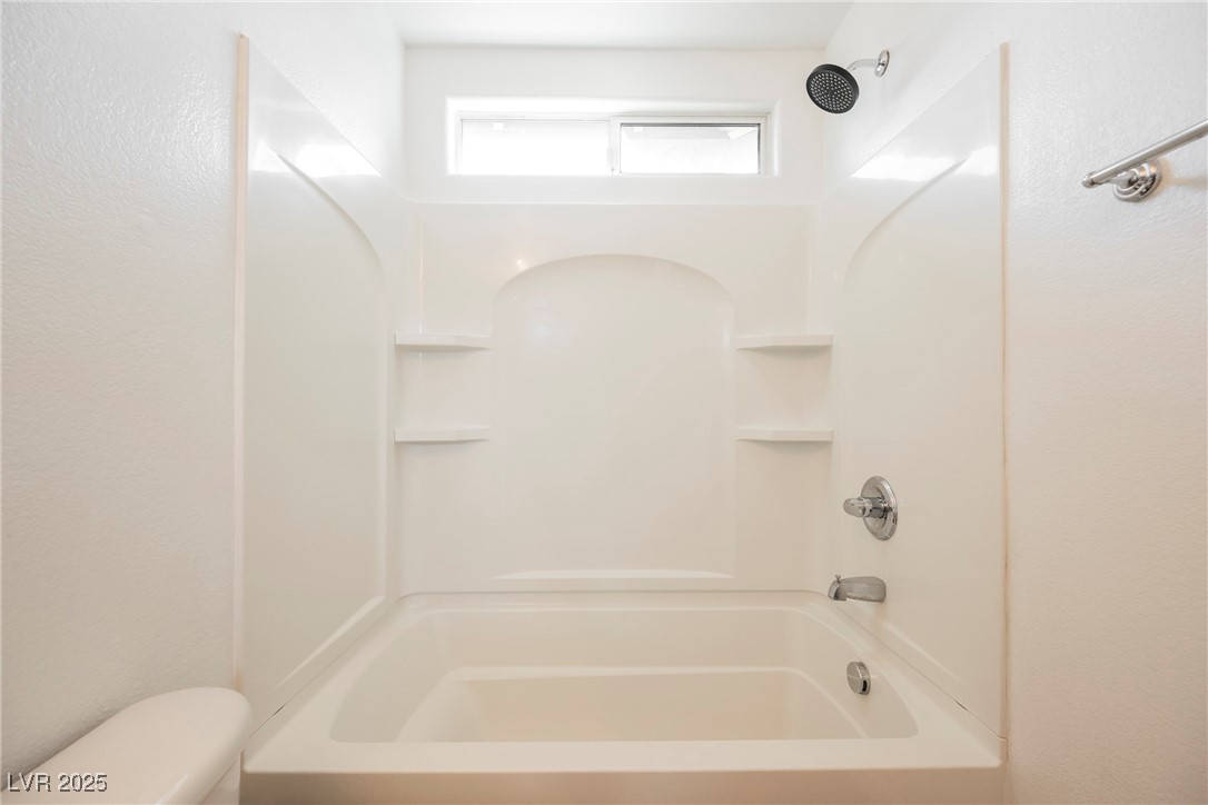 1161 Gecko Road Henderson, NV 89002 - Photo 43 of 54 Full bath with washtub / shower combination