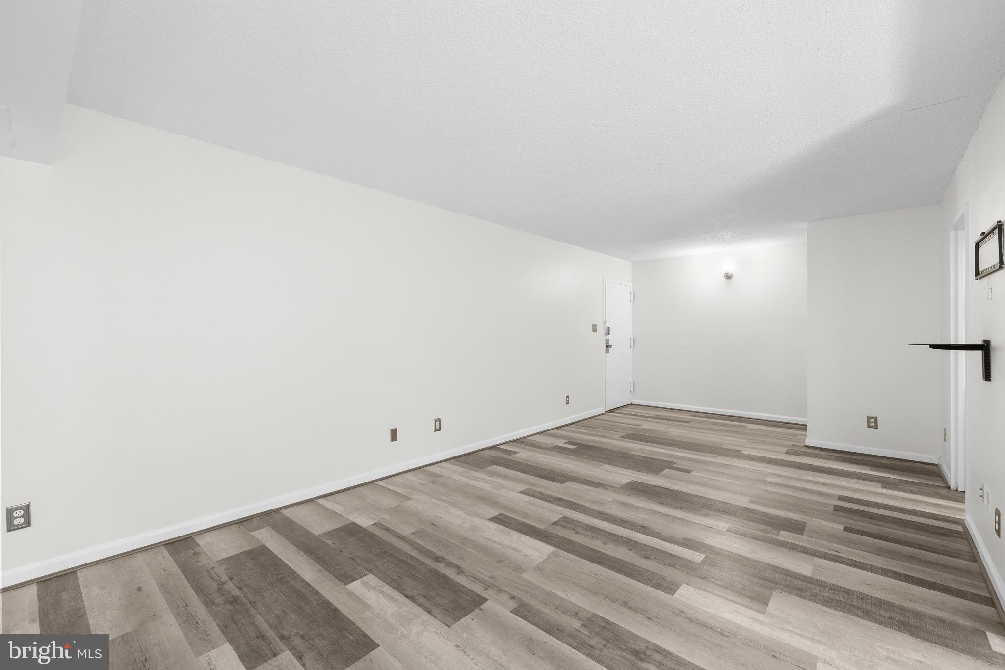11835 Shire Court, Unit 12C Reston, VA 20191 - Photo 8 of 28 a view of empty room