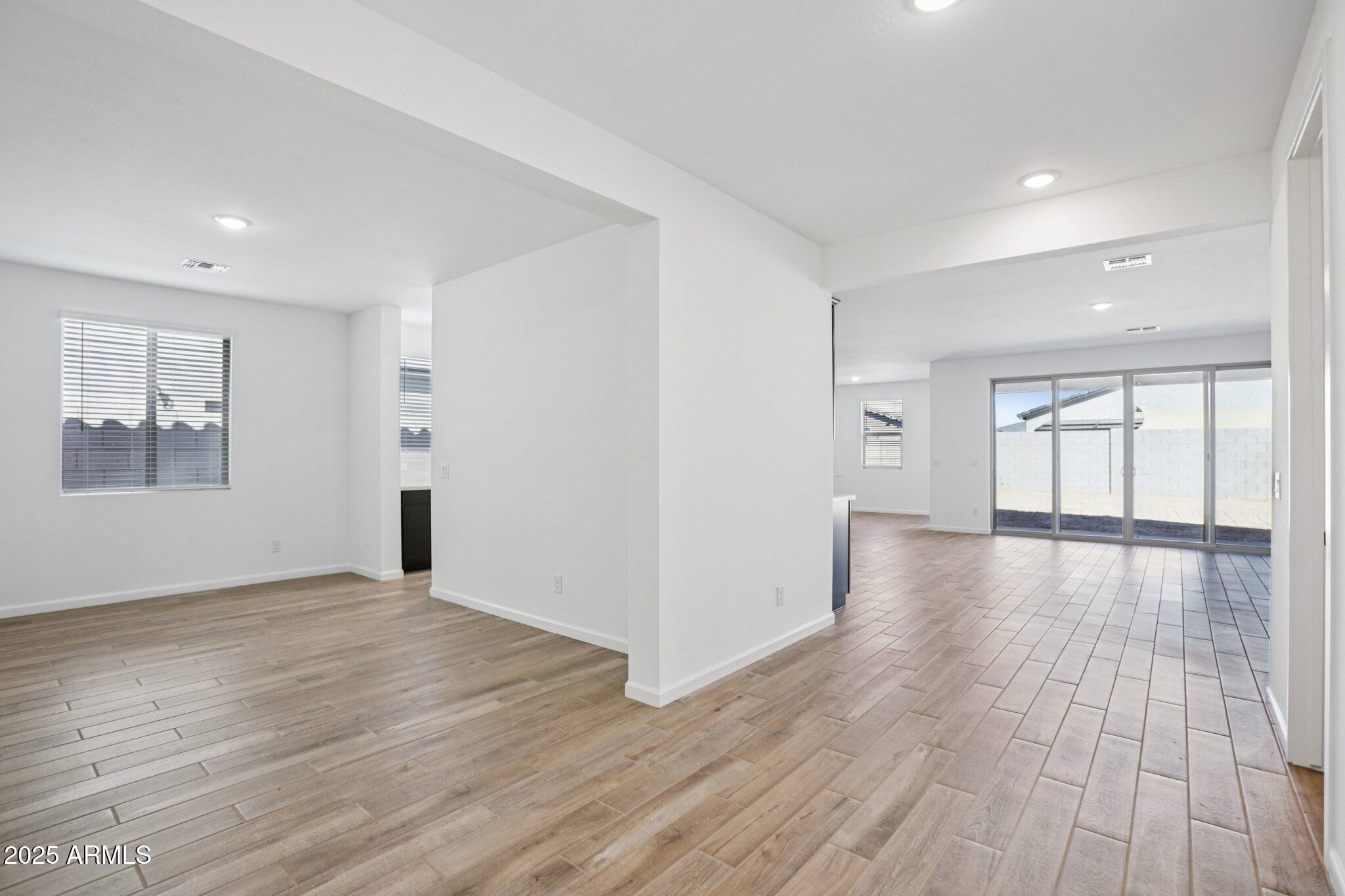 15722 West Brown Street Waddell, AZ 85355 - Photo 7 of 61 7-web-or-mls-W Brown St-S1810-007