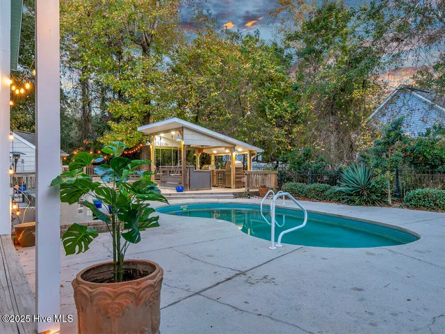 $915,000 | 2001 Cordgrass Road, Hampstead, NC 28443