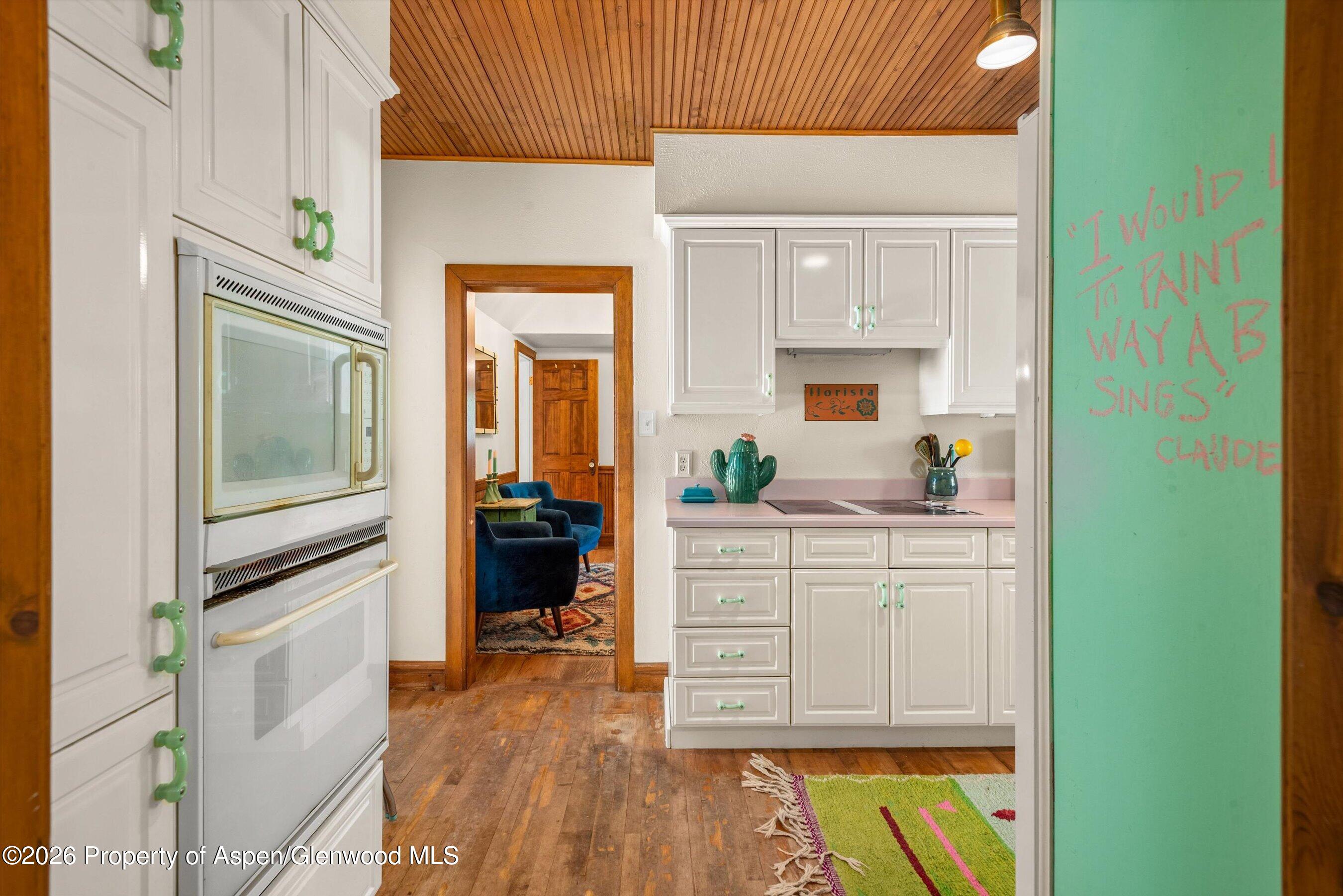 244 Redstone Boulevard Redstone, CO 81623 - Photo 22 of 55 kitchen