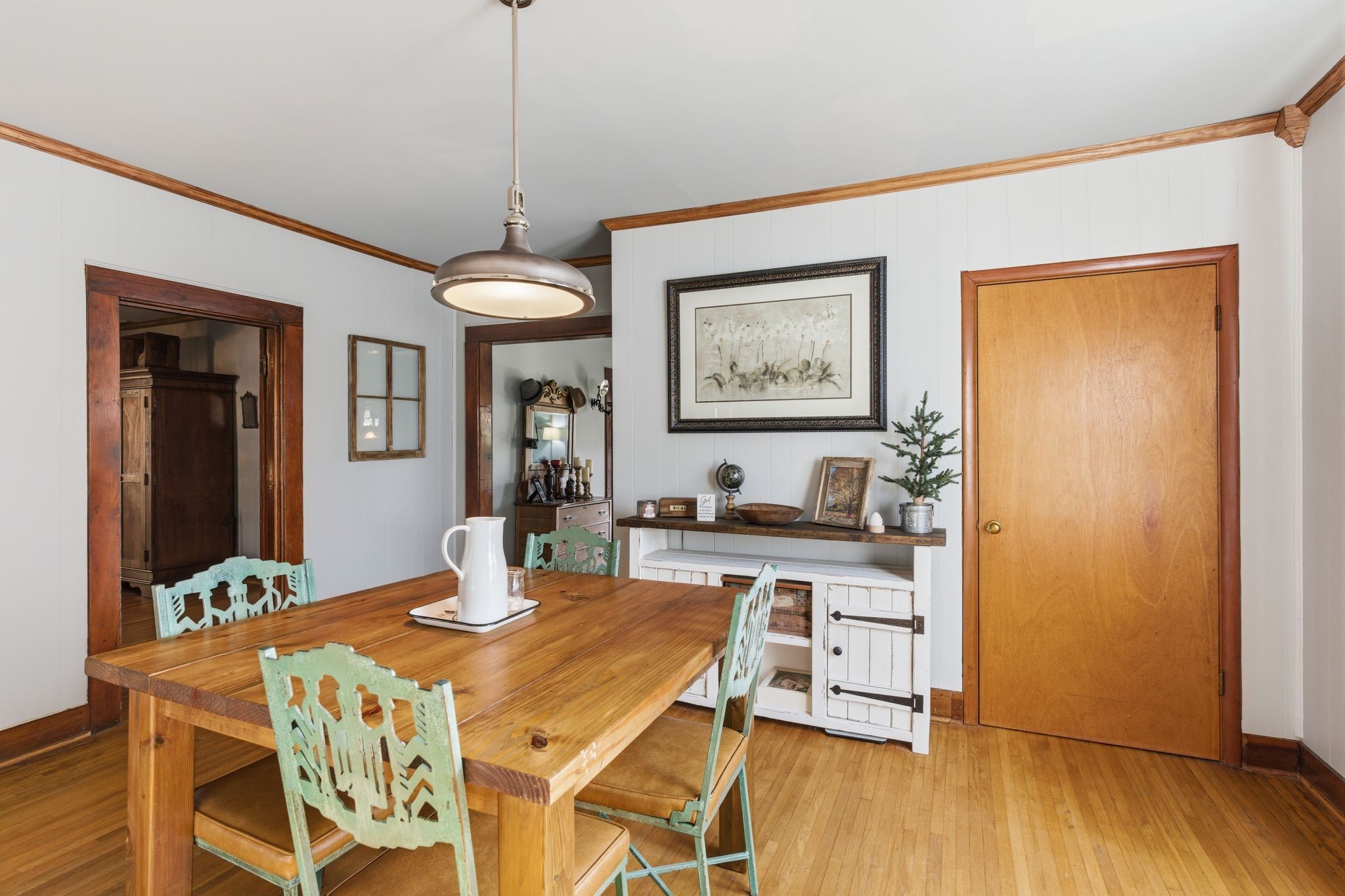 2667 Crocker Springs Road Goodlettsville, TN 37072 - Photo 14 of 64 a kitchen with a table and chairs in it