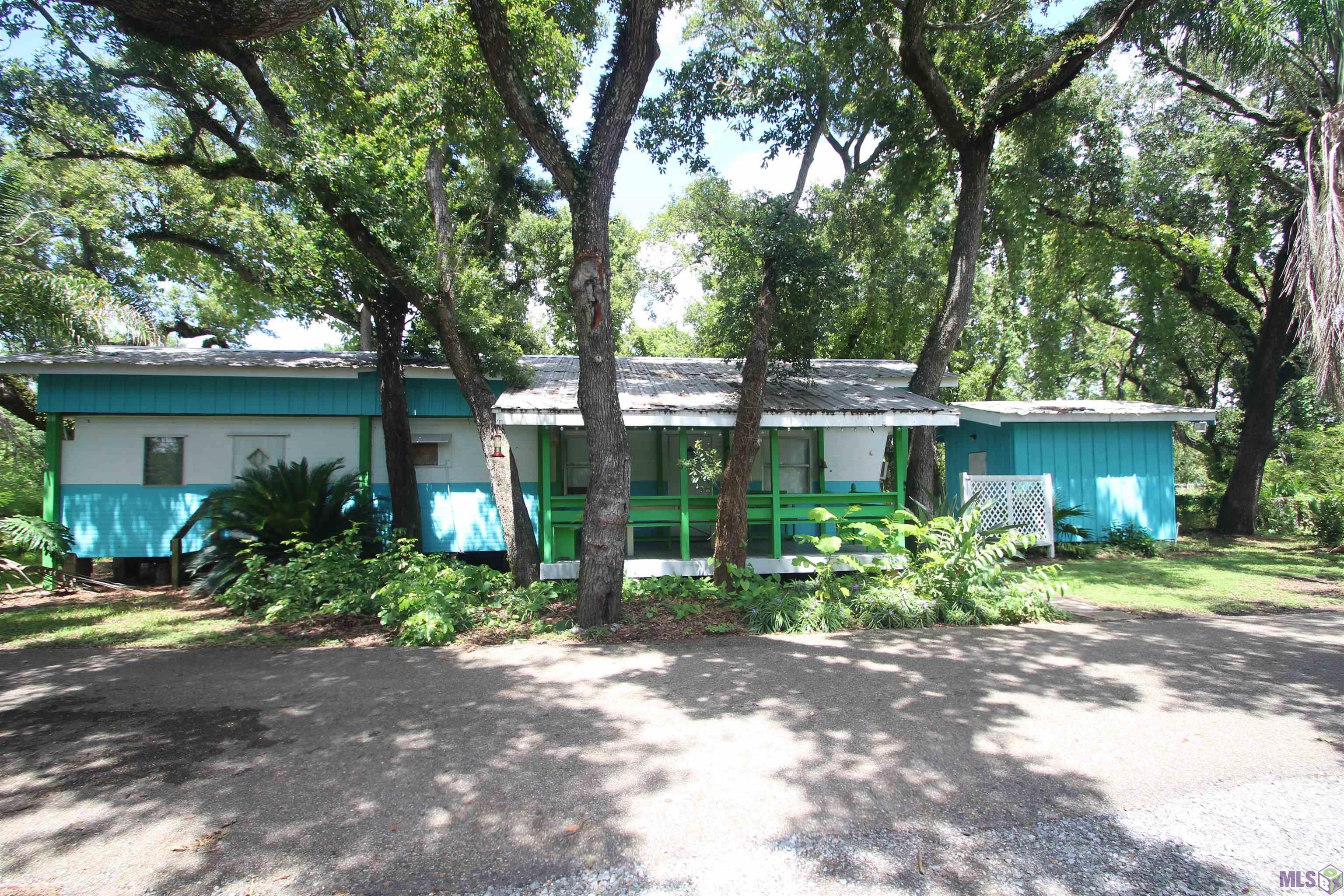 176 Hector Lane Grand Isle, LA 70358 - Photo 3 of 13