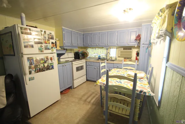 $145,000 | 176 Hector Lane, Grand Isle, LA 70358