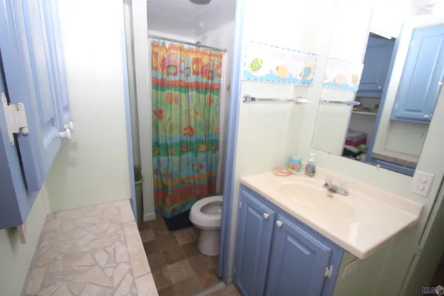 $145,000 | 176 Hector Lane, Grand Isle, LA 70358