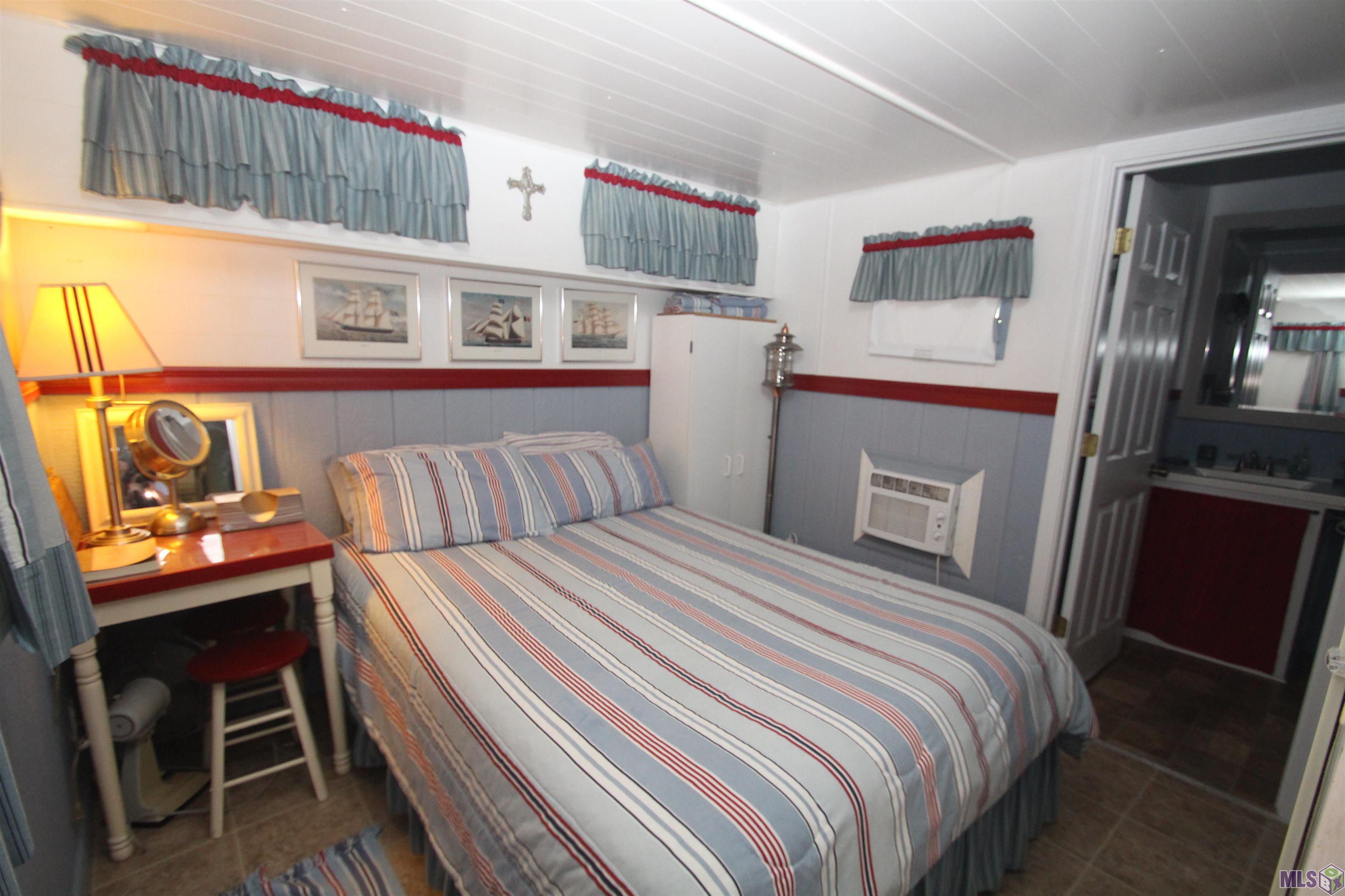 176 Hector Lane Grand Isle, LA 70358 - Photo 10 of 13