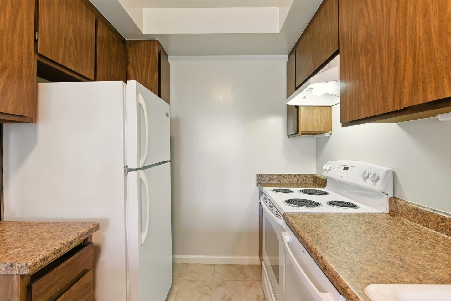 525 Almer Road, Unit 309 Burlingame, CA 94010 - Photo 19 of 27